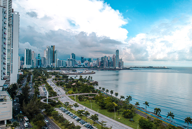 panama-luis-aleman-JBjd0IBIAl8-unsplash