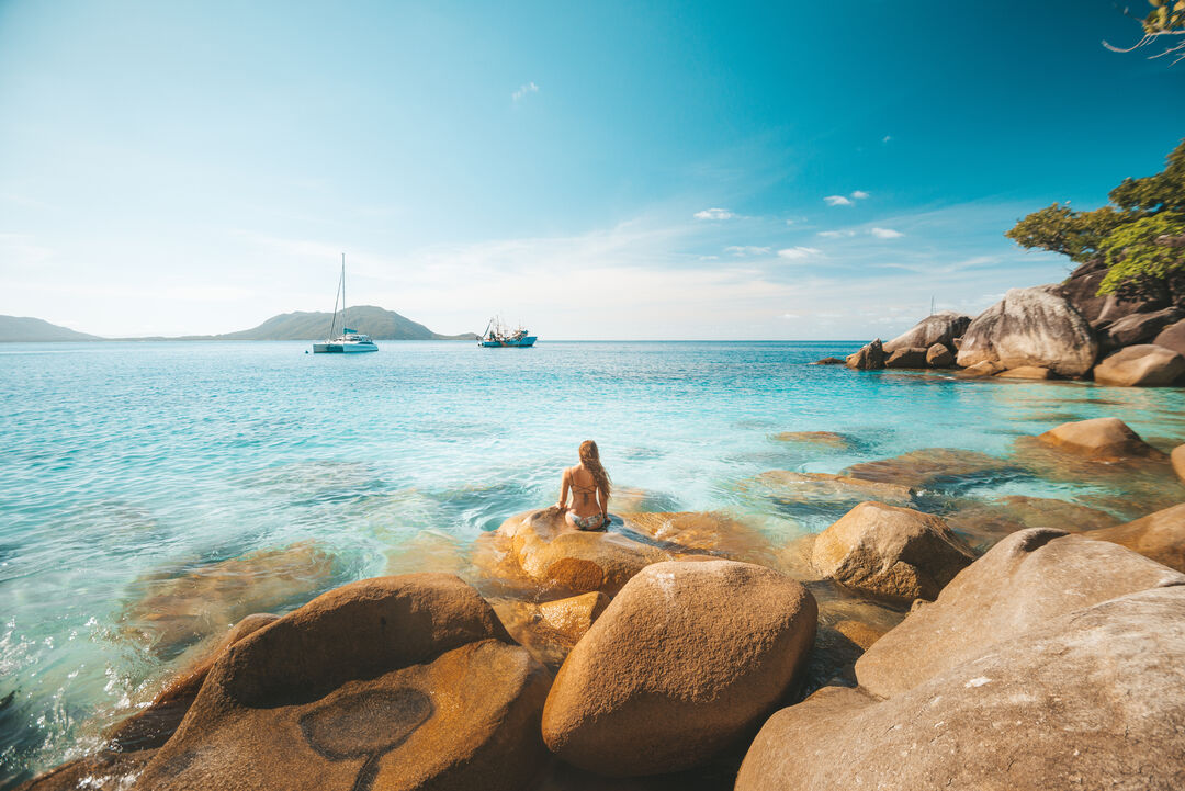 queensland beach girl