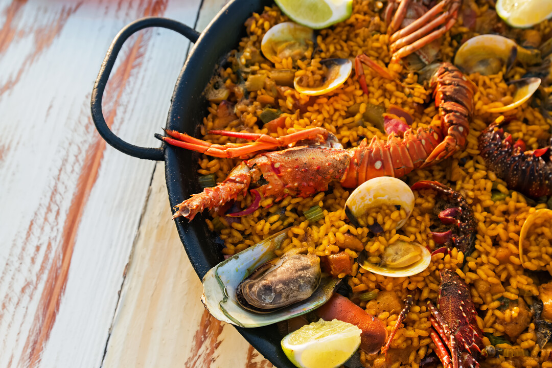 Seafood paella