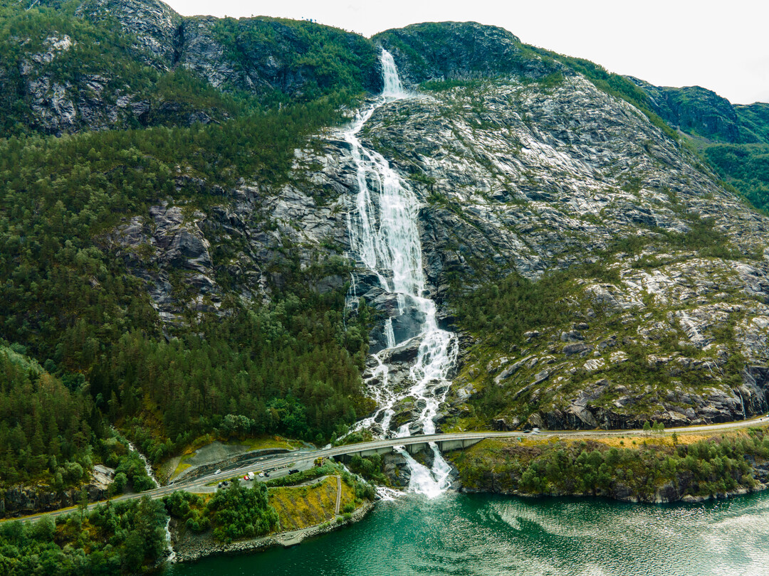 Langfoss (Langfossen) is the fifth highest waterfall in Norway.