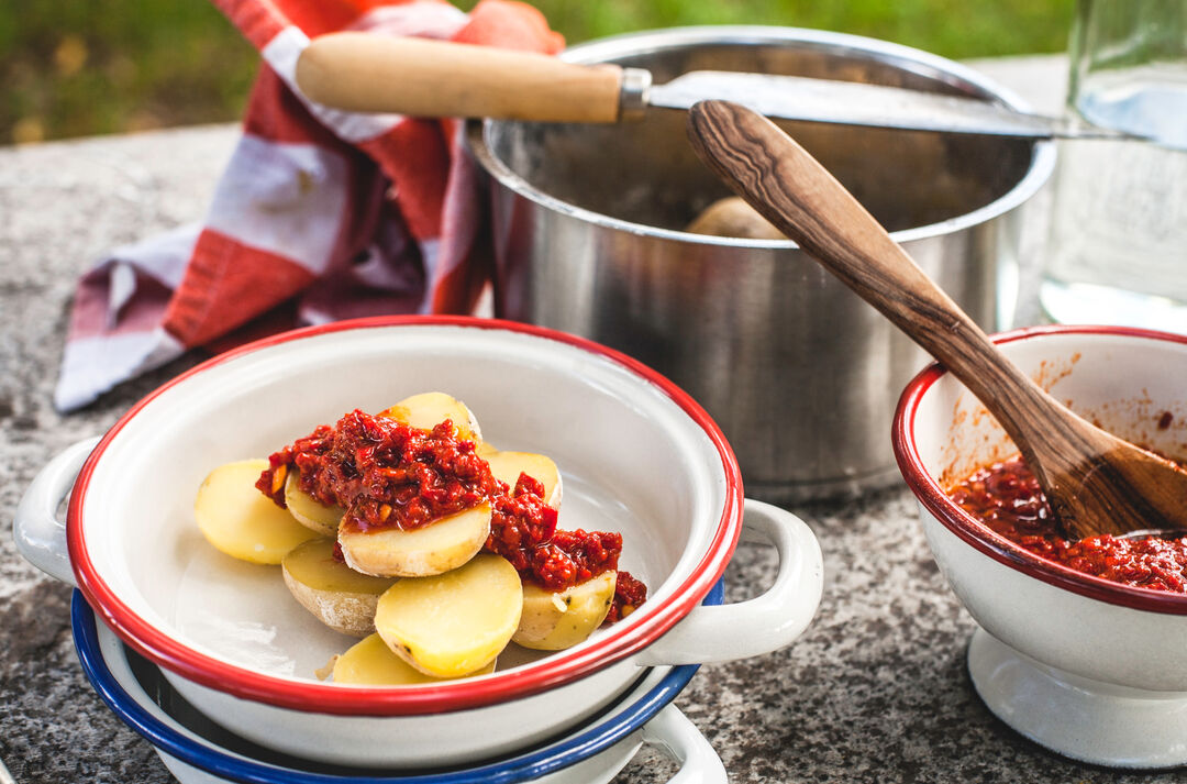 Mojo Picón poured over Salted Potatoes